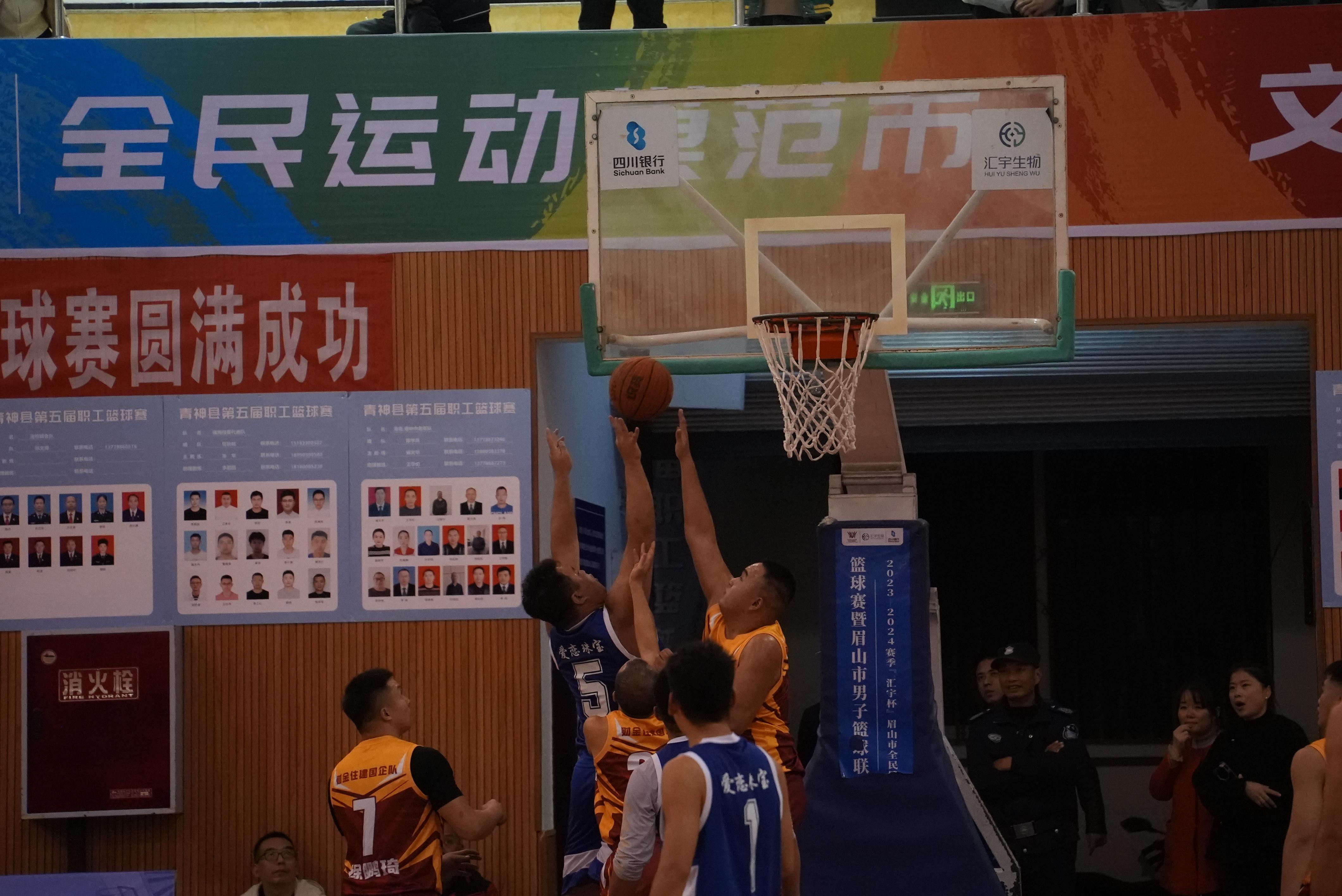 顶级篮球联赛将拉开序幕，球员备战状态良好